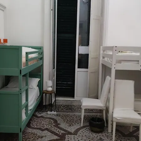 Hostello Genovese * Génova
