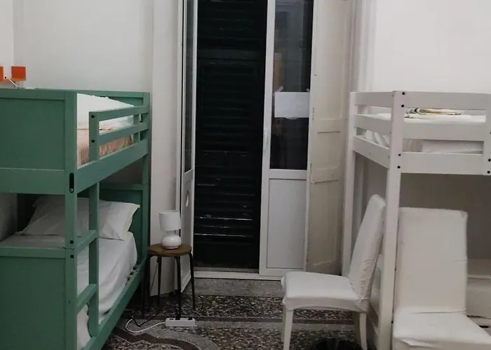 Hostello Genovese * Γένοβα