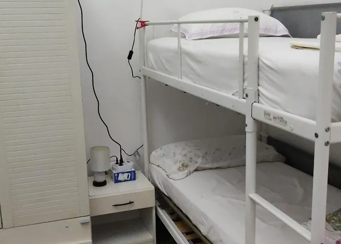 Hostello Genovese * Γένοβα